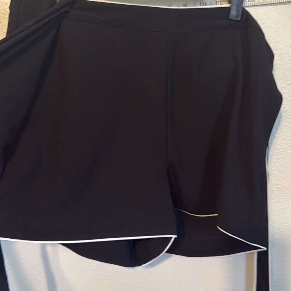 Diane Von Furstenberg Black Skort with White Piping M preppy - Picture 5 of 6